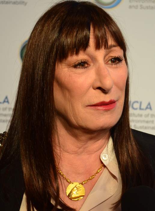Anjelica Huston: American actress (born 1951)