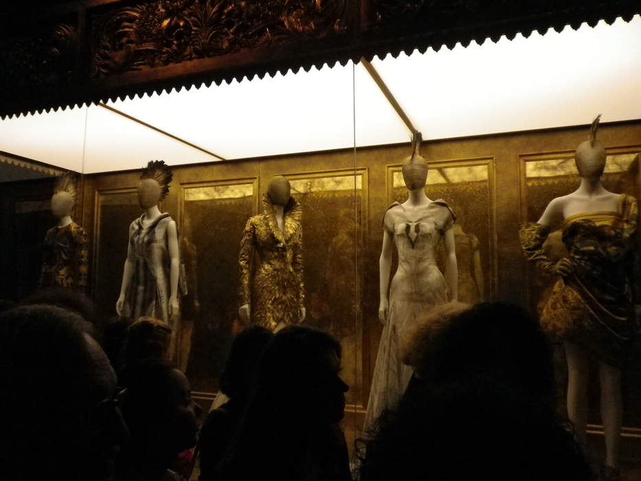 Anna Wintour Costume Center: Wing of the Metropolitan Museum of Art, housing The Costume Institute