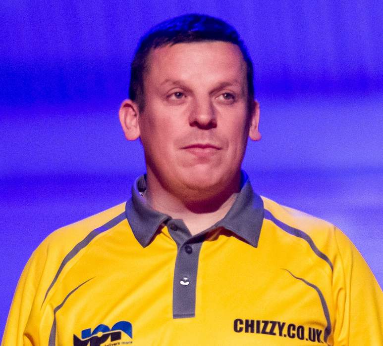 Dave Chisnall: English darts player
