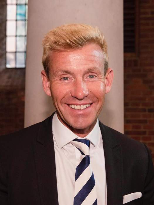 David Bull (politician): English television presenter, politician, and former medical doctor (born 1969)