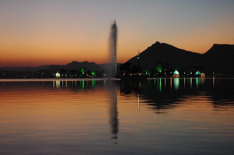 Fateh Sagar Lake: Lake in Udaipur, Rajasthan, India