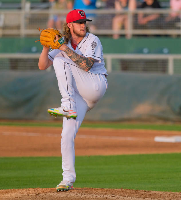 Joey Estes: American baseball player (born 2001)