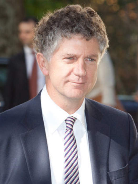 Jonathan Powell (civil servant): British diplomat (born 1956)