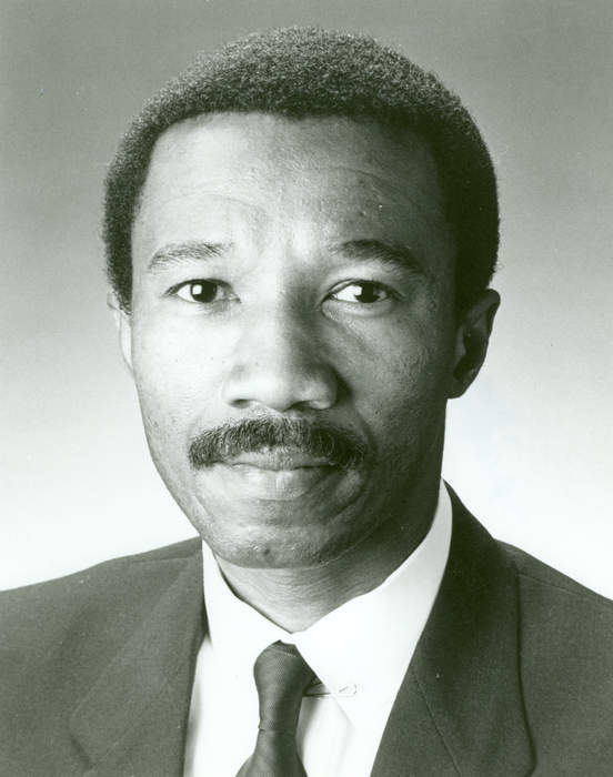 Kweisi Mfume: American politician (born 1948)