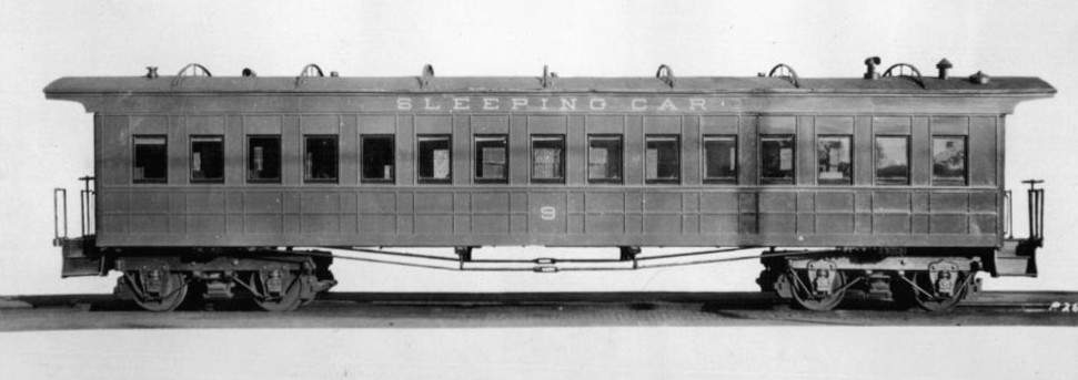 Sleeping car: Railway passenger car with private sleeping berths
