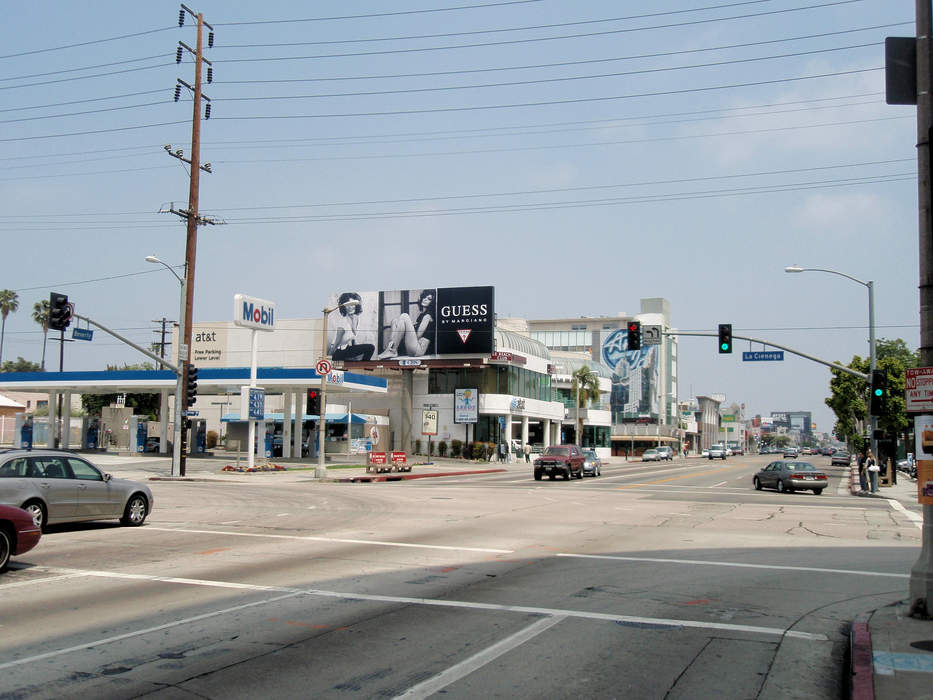Studio zone: Area local to Hollywood for employment purposes