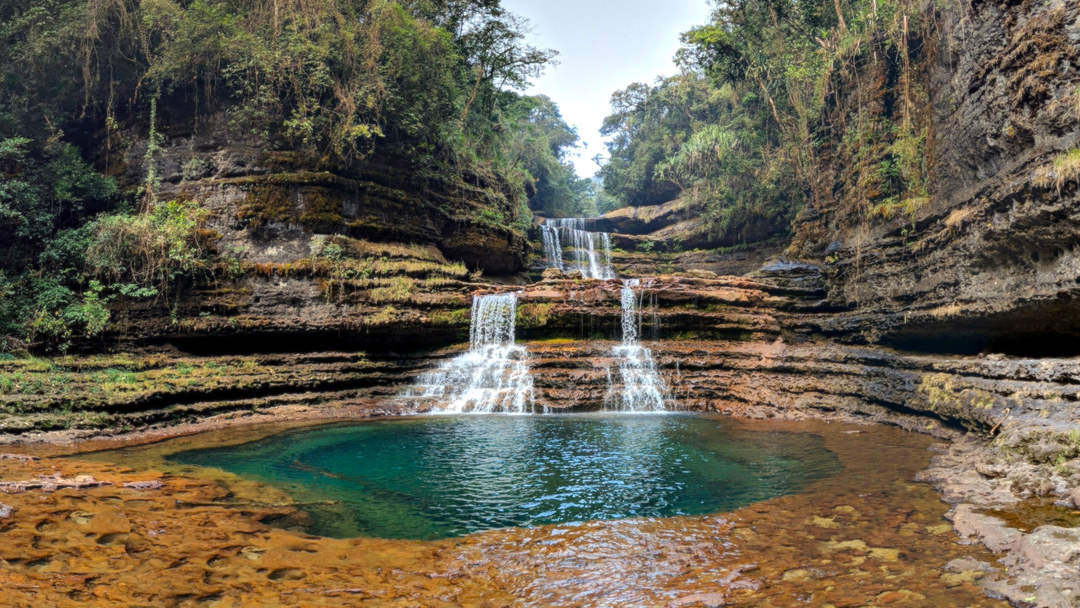 Wei Sawdong Falls: Waterfall in Meghalaya, India